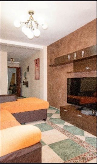 Piso en loreto cadiz con 3 habitaciones amplias