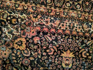 Alfombra de lana multicolor.  2,38x1,75 m