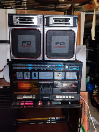 Radio Cassette Vintage Dundor