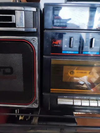 Radio Cassette Vintage Dundor