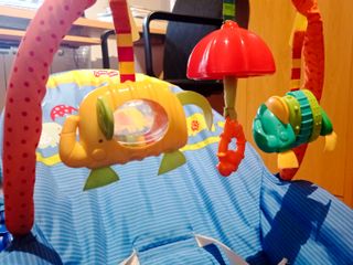 Mecedora Fisher Price para bebé