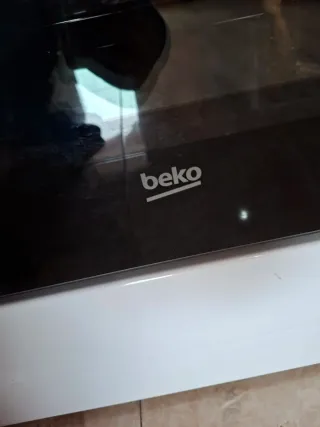 Cocina de gas con horno Beko nueva sin estrenar