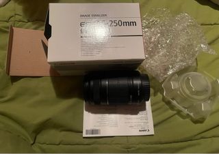 Objetivo Canon EFS 55-250mm IS en su caja original