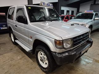 Mitsubishi Montero 2003
