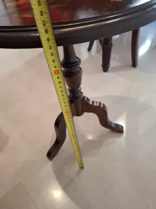 Mesa auxiliar madera maciza decorada