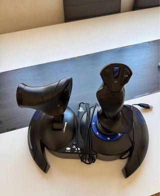 Joystick Thrustmaster HOTAS 4 PS4