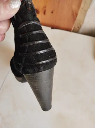 Botines ante tacón talla 38