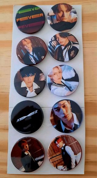 10 Bottons Kpop Ateez Tamanho 3,5cm.