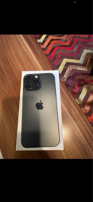 iPhone 15 Pro Max 256GB 90%