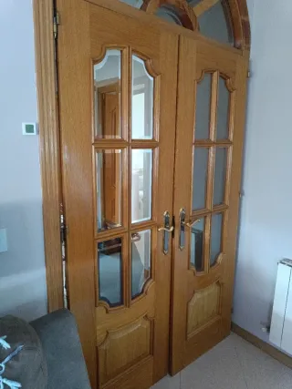Puertas de madera interior con cristal