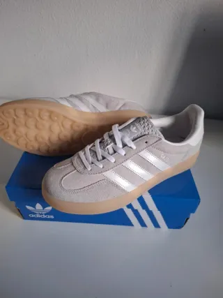 Zapatillas Adidas Gazelle Grises Suela Gum