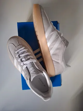 Zapatillas Adidas Gazelle Grises Suela Gum