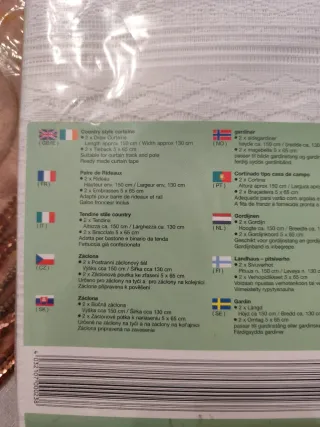 Tende per finestre, senza marca