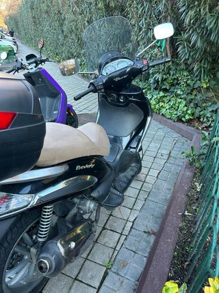 Piaggio Beverly Tourer Maxi Scooter