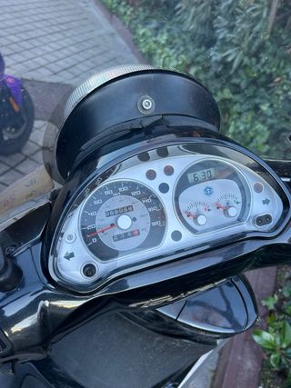 Piaggio Beverly Tourer Maxi Scooter