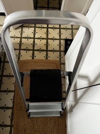 Escalera plegable de aluminio