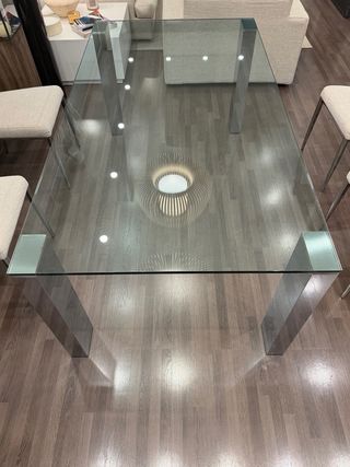Mesa comedor cristal con patas de acero inoxidable