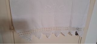 Tovaglia con pizzo bianco