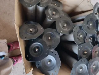 Patas cilíndricas para mesas y muebles