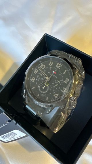 Relógio Tommy Hilfiger Preto e Prata