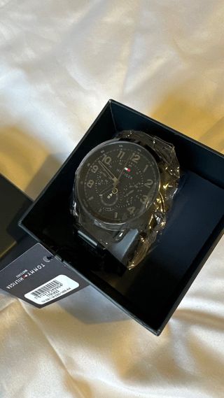 Relógio Tommy Hilfiger Preto e Prata