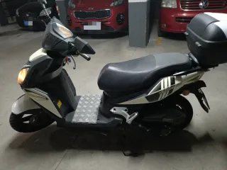 Riya Mustang 125 Scooter Automática