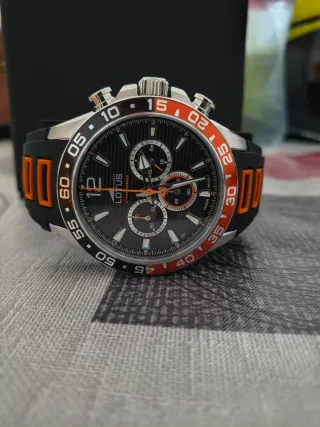 Reloj Lotus Negro