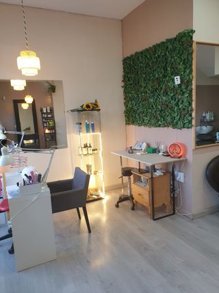 Transpaso peluquería lista para empezar a trabajar