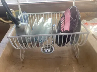 Scolapiatti in ferro battuto bianco