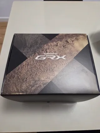 Bielas/platos Shimano GRX 820 2x12