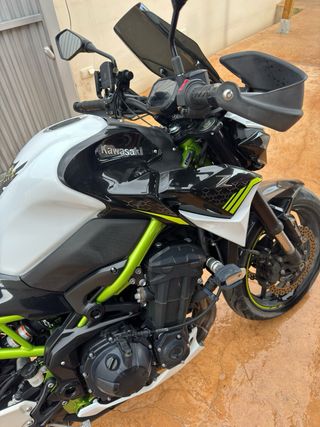 Kawasaki Z900 A2 Naked Manual