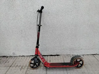 Patinete rojo en buen estado no envío