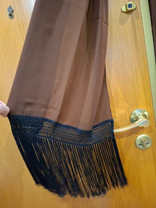 Manton/Fular Flamenco Marrón con Flecos Negros