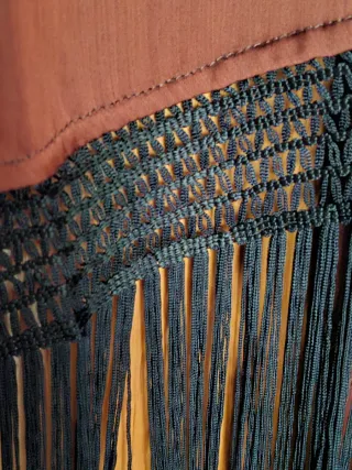 Manton/Fular Flamenco Marrón con Flecos Negros