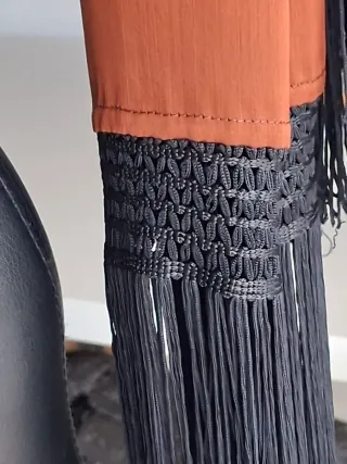 Manton/Fular Flamenco Marrón con Flecos Negros