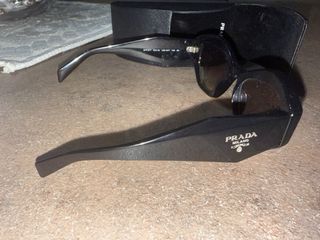 Occhiali da sole Prada neri