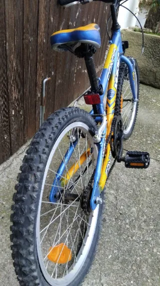 Bicicleta Infantil Conor WRC Azul y Amarillo