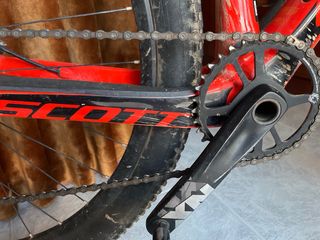 Bicicleta Scott Scale 935 roja