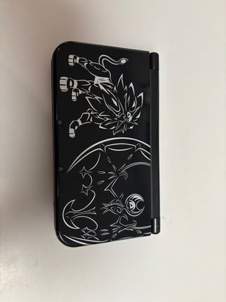 Nintendo 3DS XL Sole e Luna Edizione Limitata