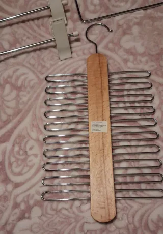 3 Perchas para pantalones sin estrenar