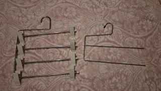 3 Perchas para pantalones sin estrenar