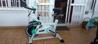 Bicicleta Estática Cecotec Fit Blanca