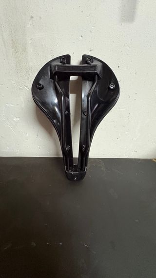 Sillín de bicicleta negro