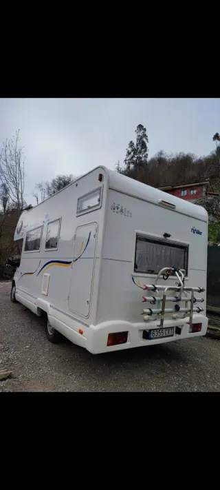 Autocaravana 6 plazas con garaje