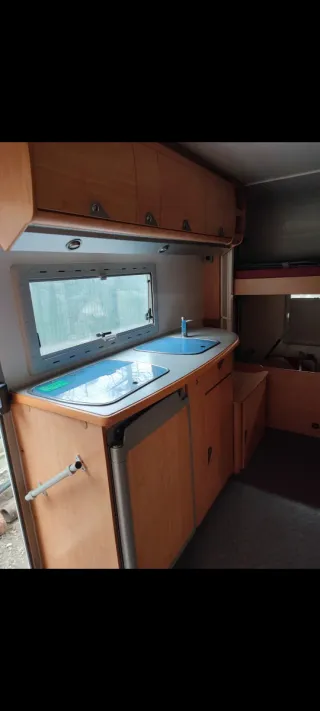 Autocaravana 6 plazas con garaje