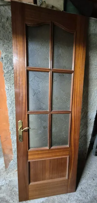 Puerta interior madera con cristal