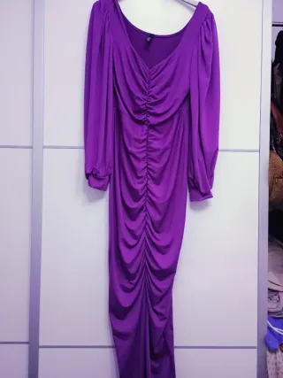 Vestido morado elegante manga larga