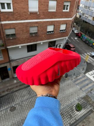 Nike Mind 001 Red
