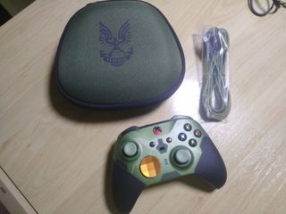Mando Xbox Elite Series 2 HALO Custom