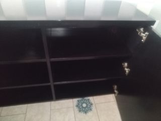 Cajonera negra de madera